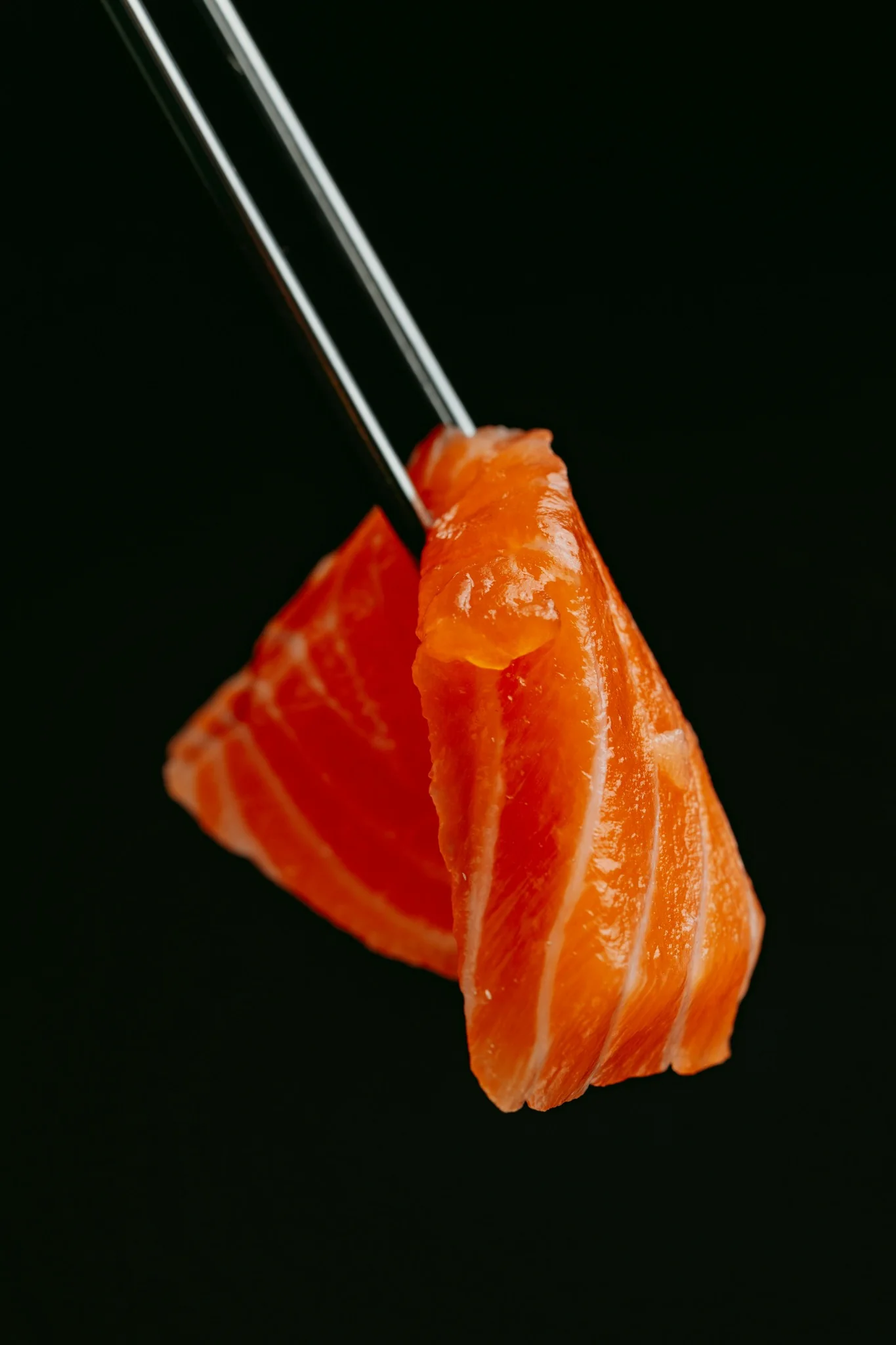 Φέτα σολομού με chopsticks